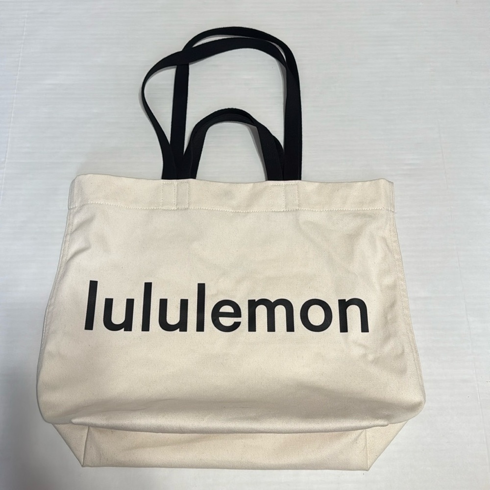 Lululemon Tote